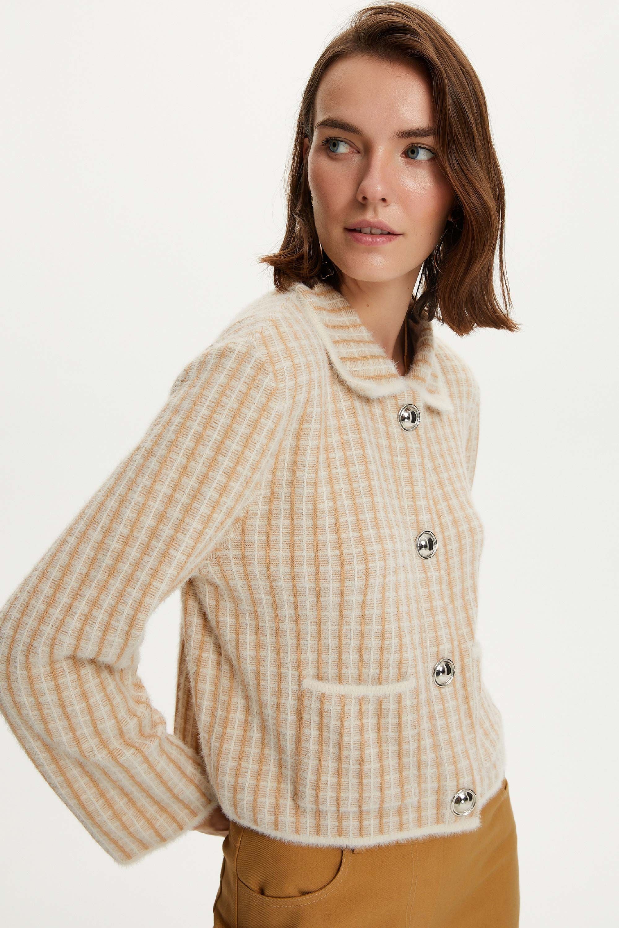 Snap Closure Box Jacket
