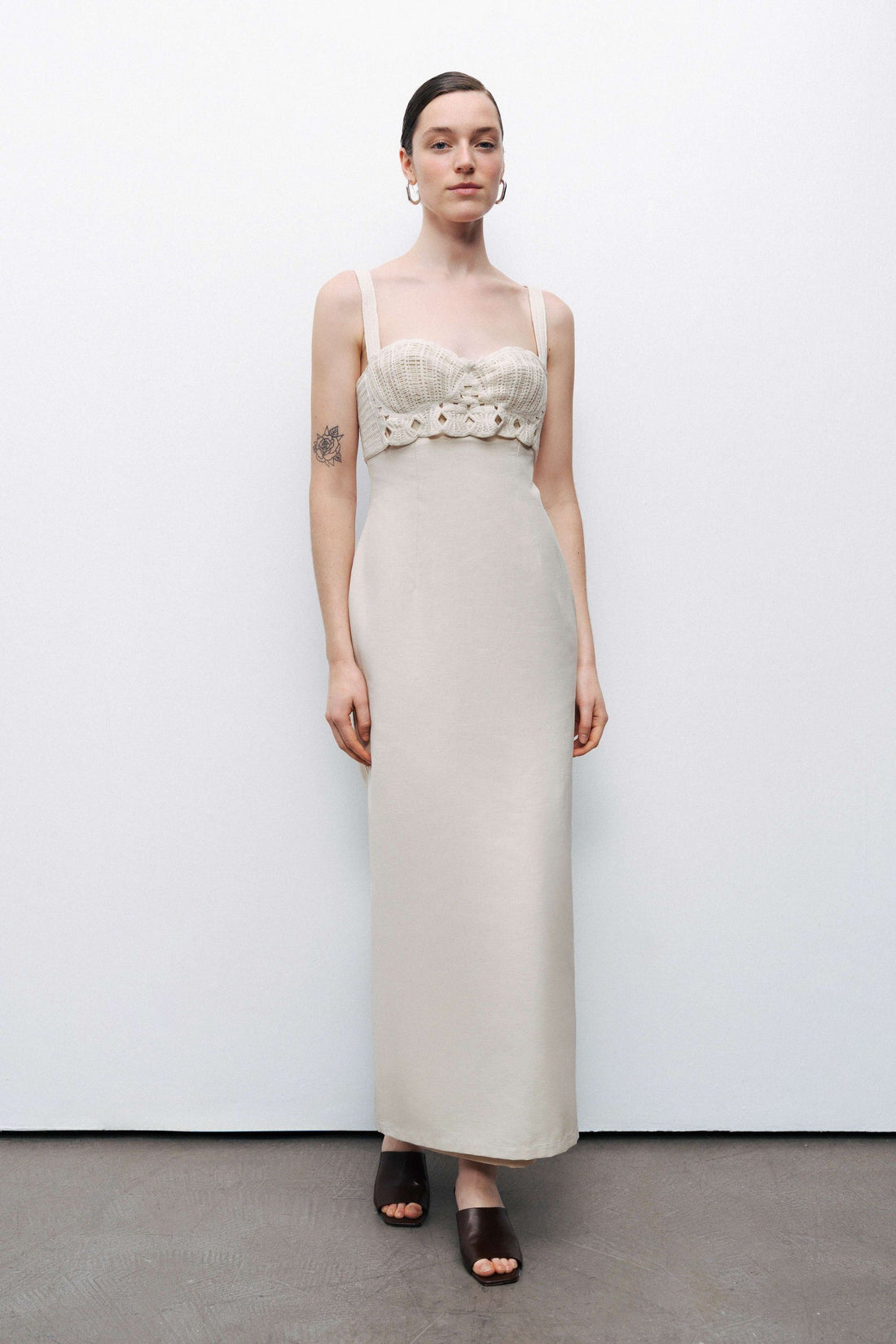 Ecru Linen Brode Detailed Sweetheart Maxi Dress