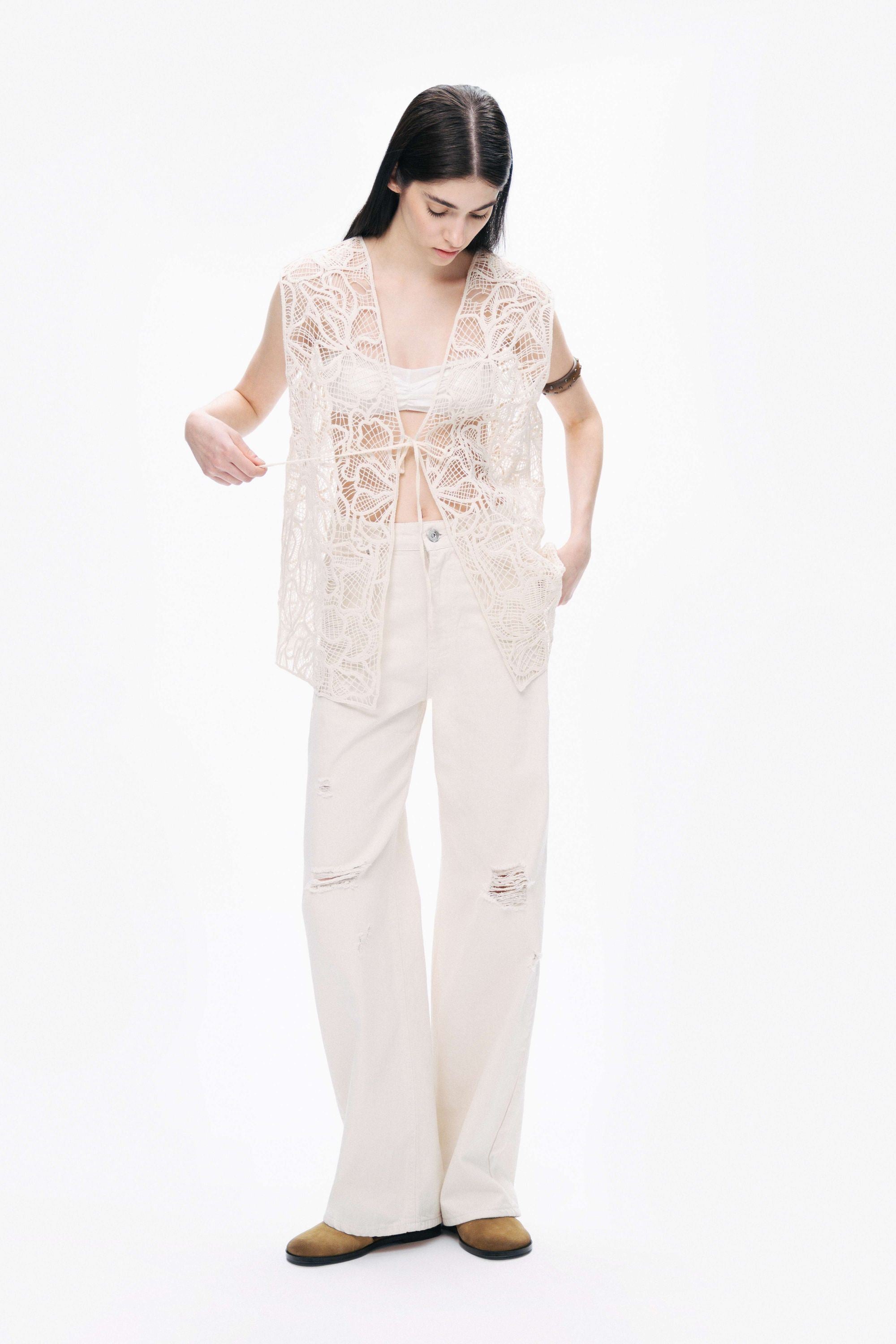 Ecru Floral Embroidered Detail Vest