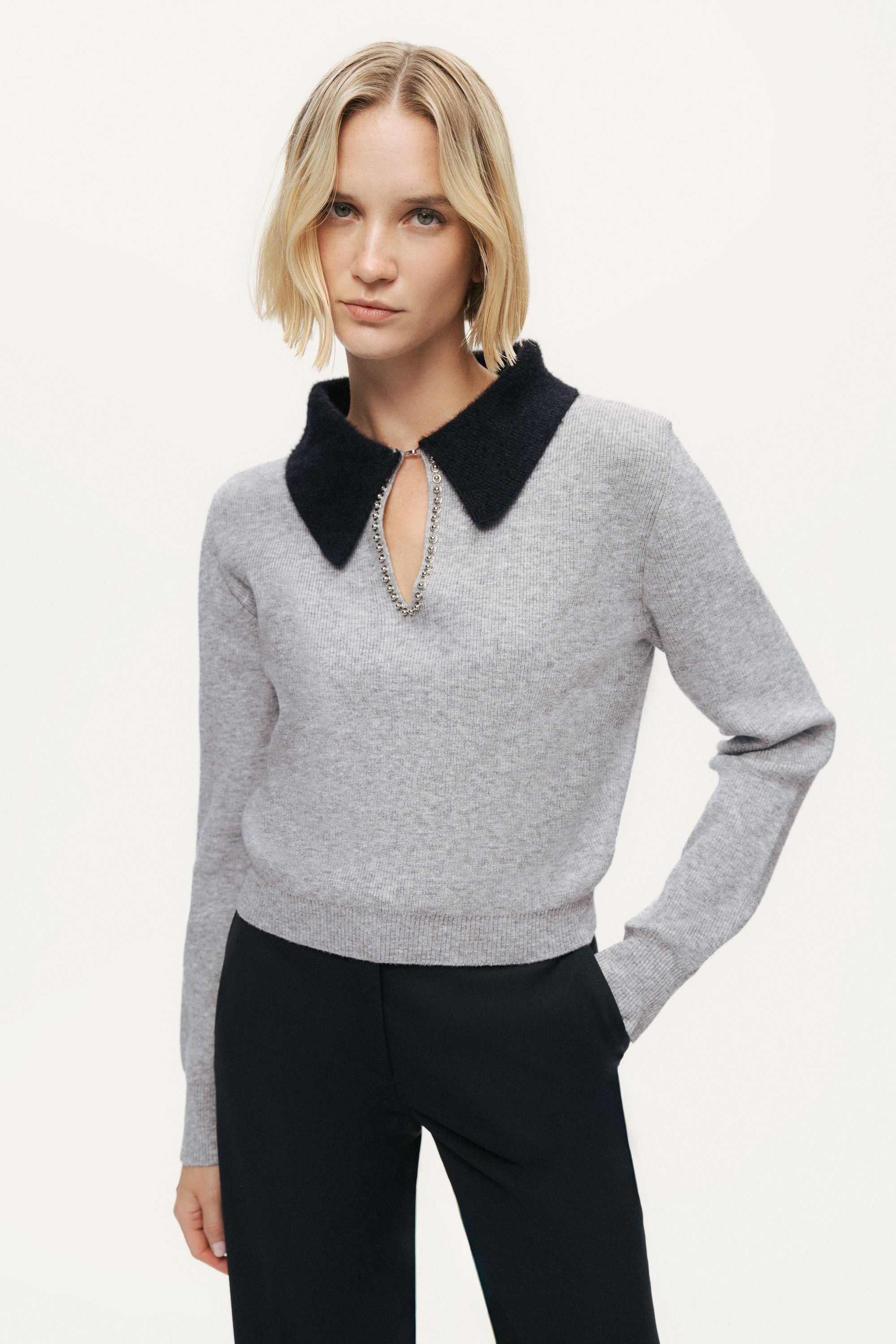 Contrast Collar Keyhole Knit Sweater