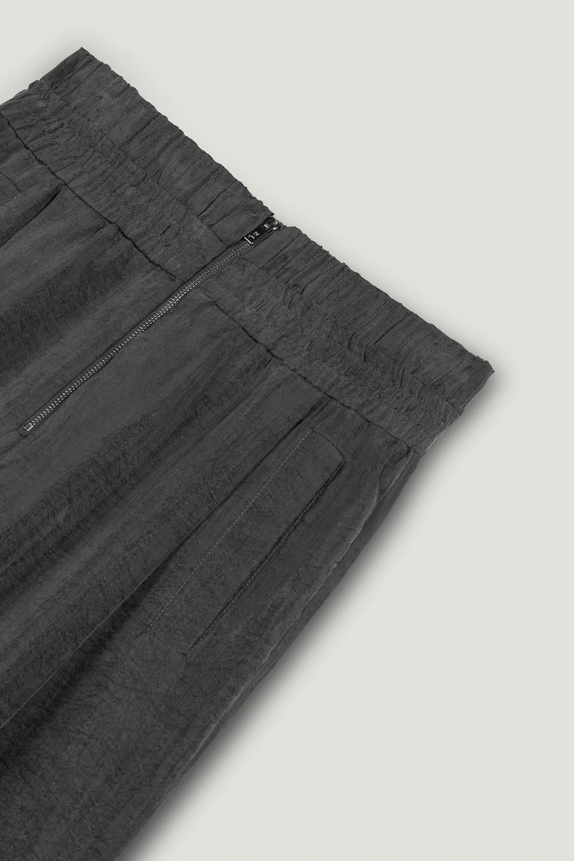 Relaxed Wide-Leg Pants