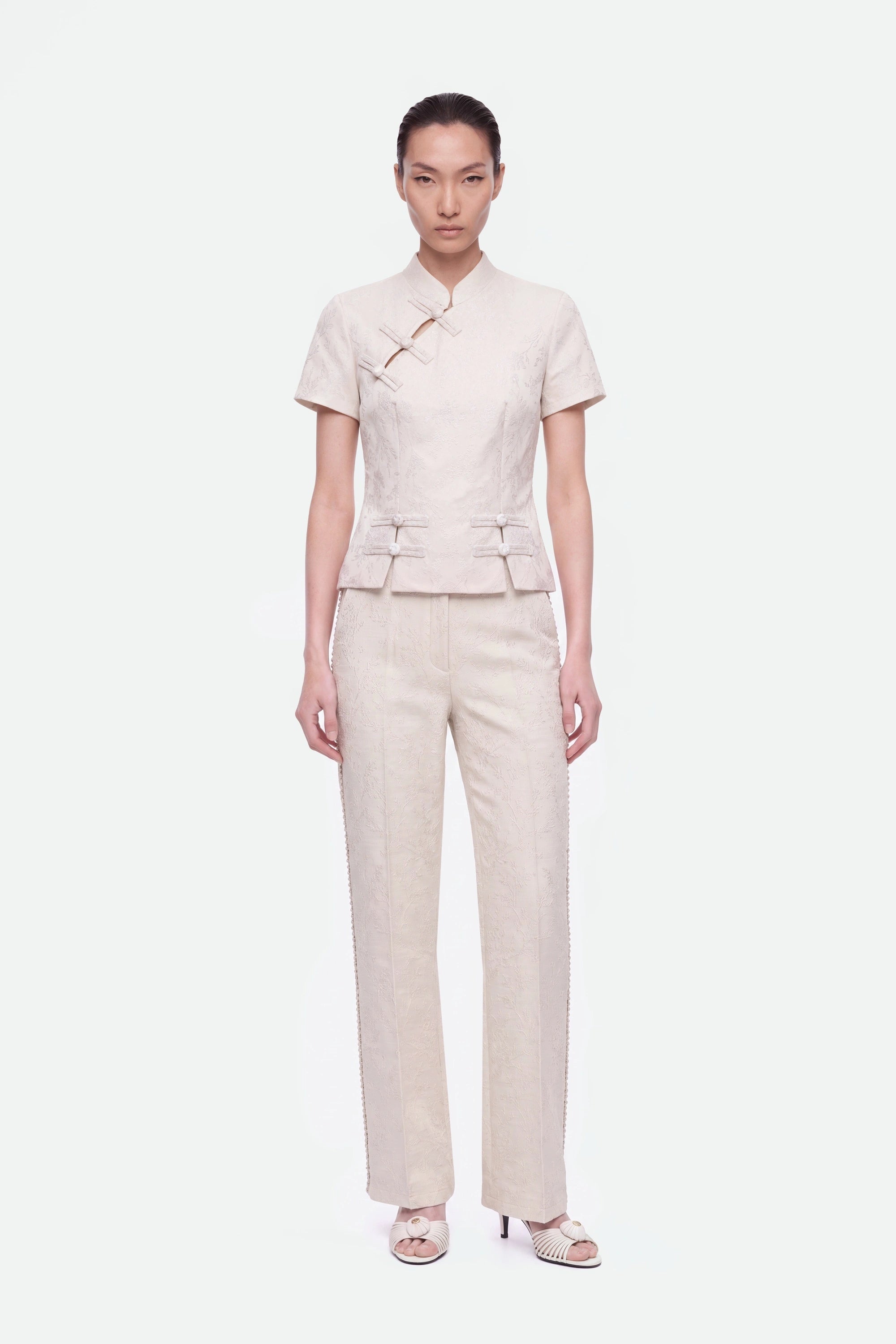 Textured Mid Rise Trousers