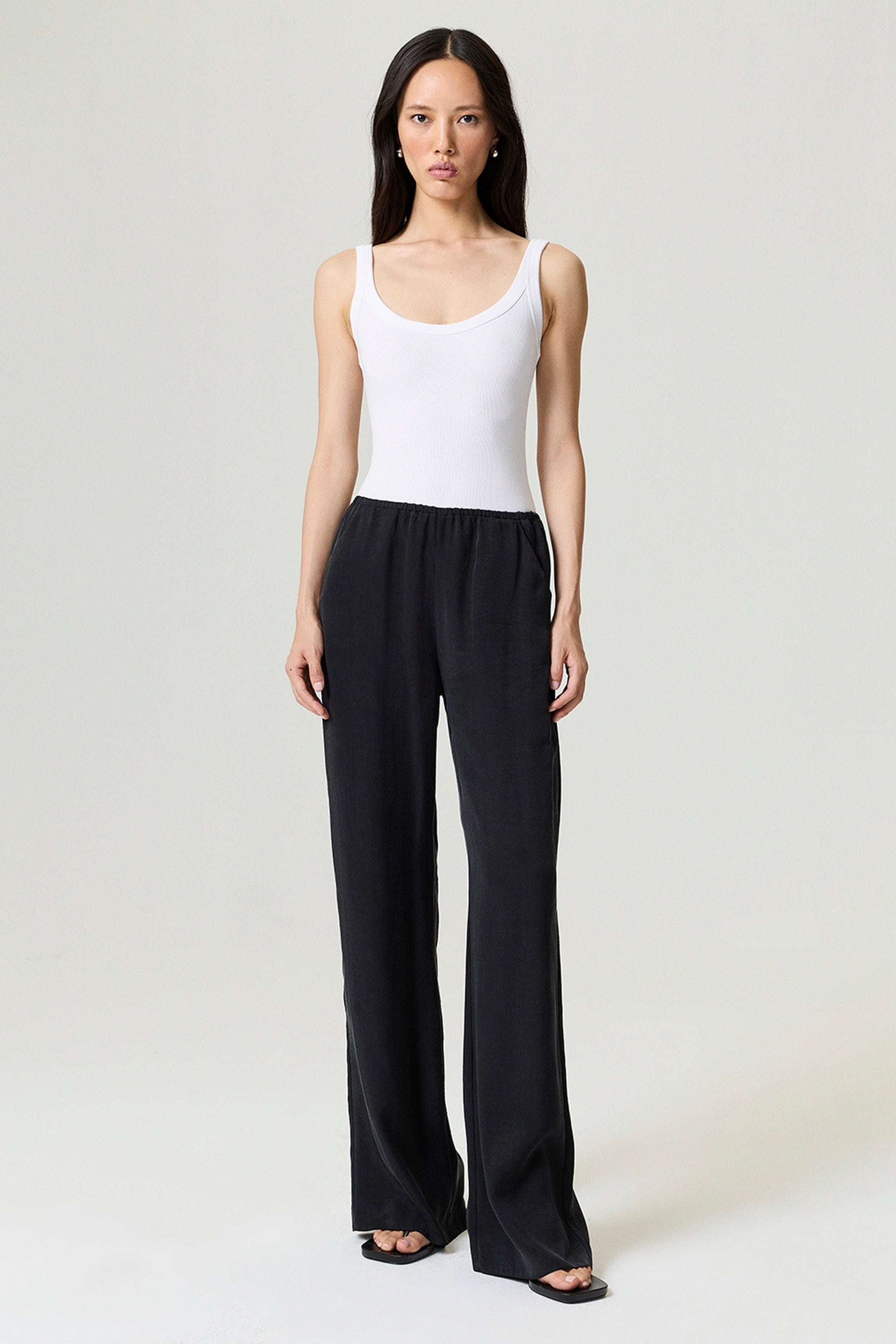 Relaxed Fluid Pants with Elastic Waist