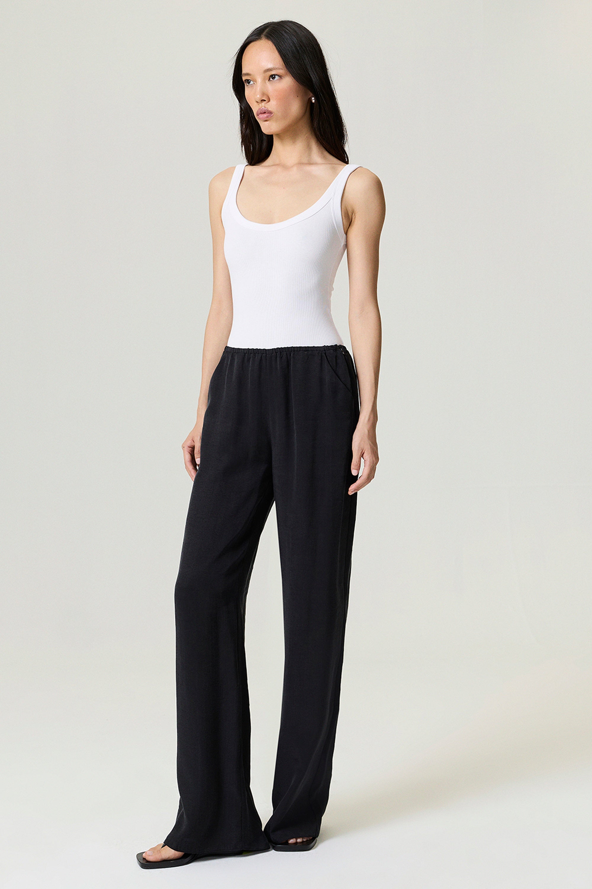 Relaxed Fluid Pants with Elastic Waist