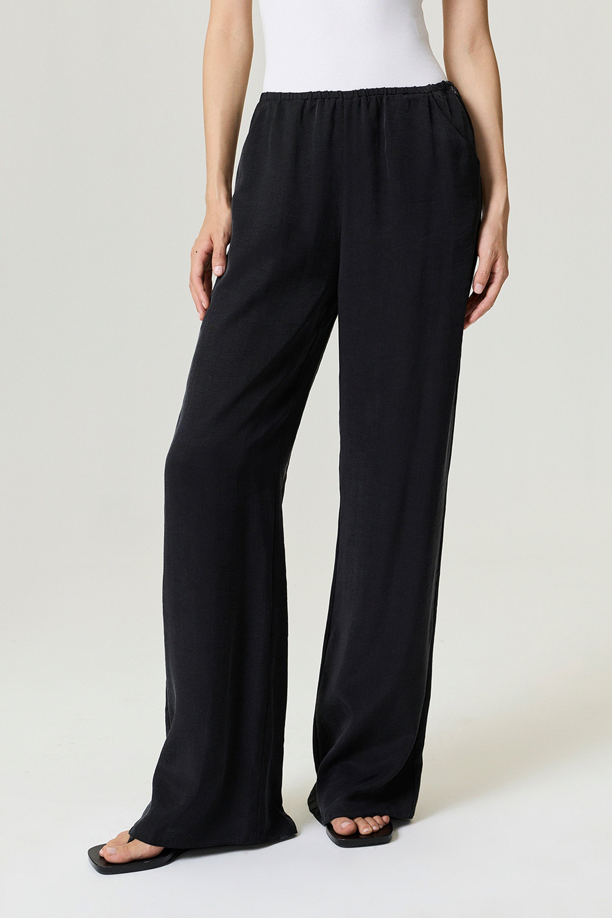 Relaxed Fluid Pants with Elastic Waist