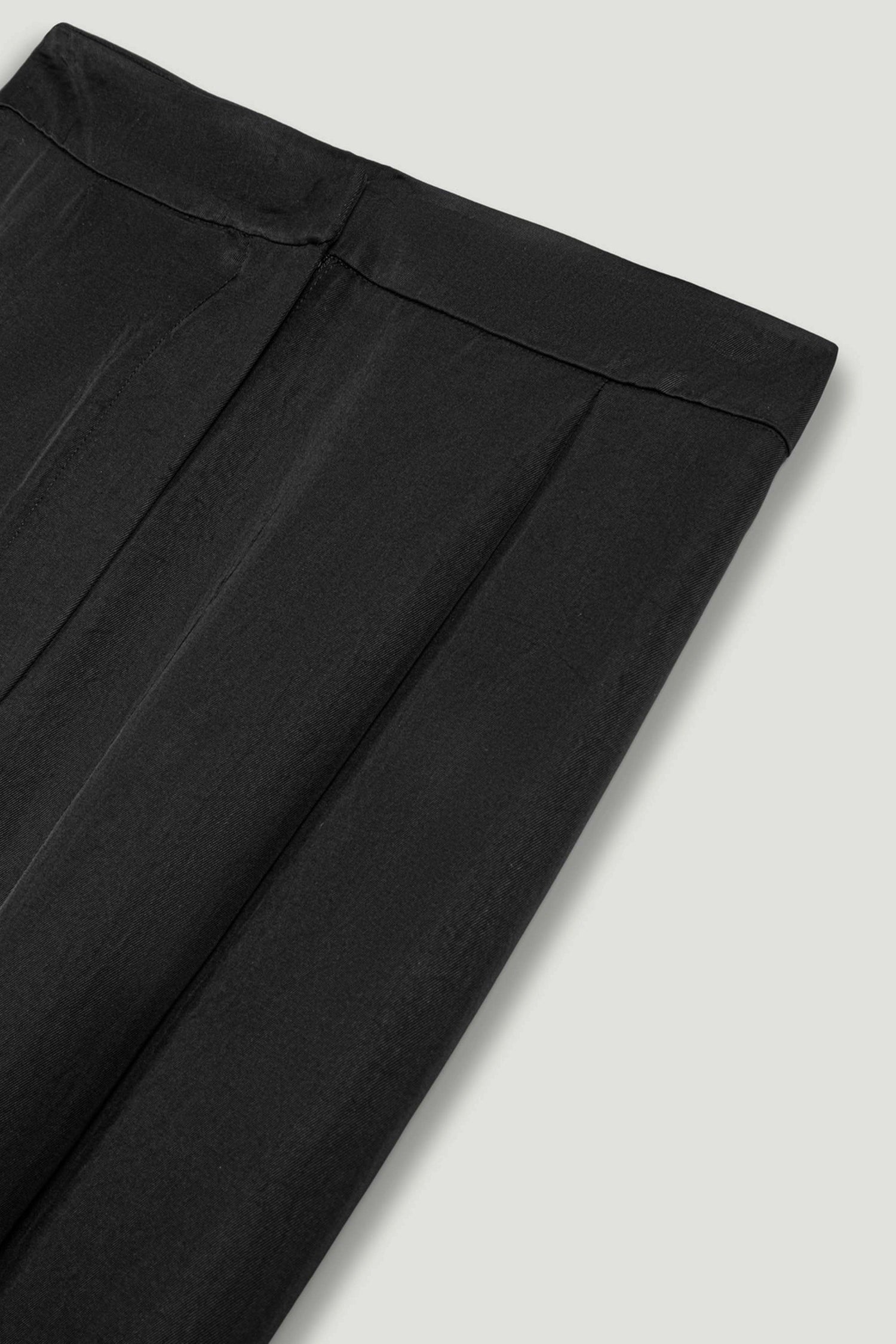 Fluid Balloon-Leg Pants