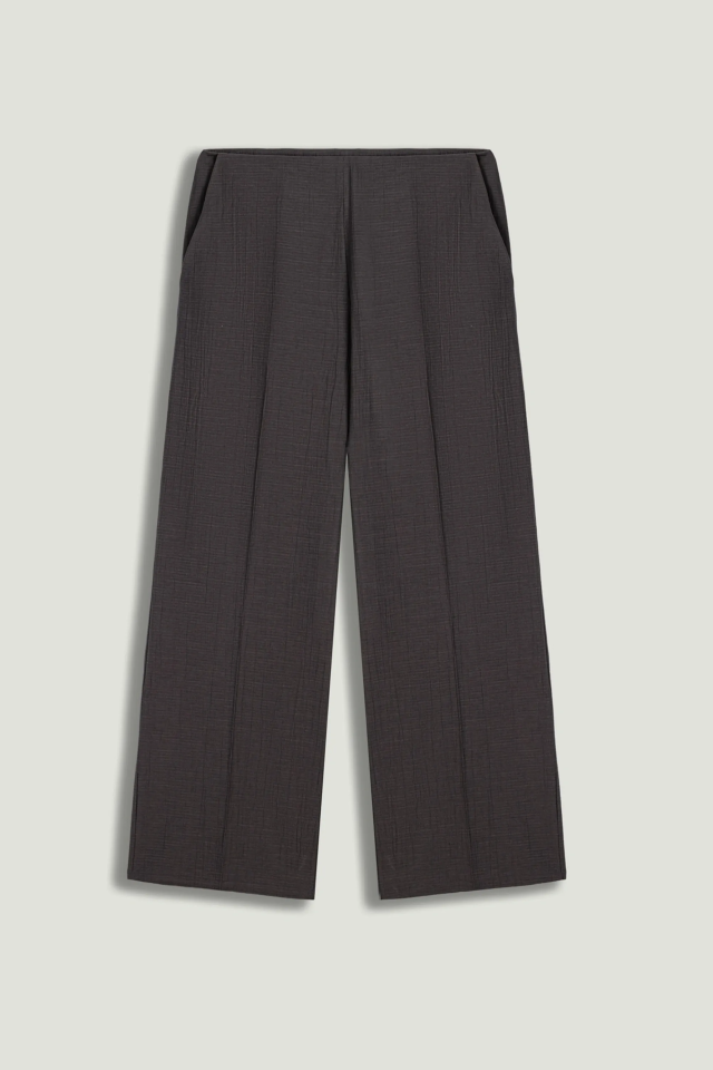 Wide-Leg Fluid Pants