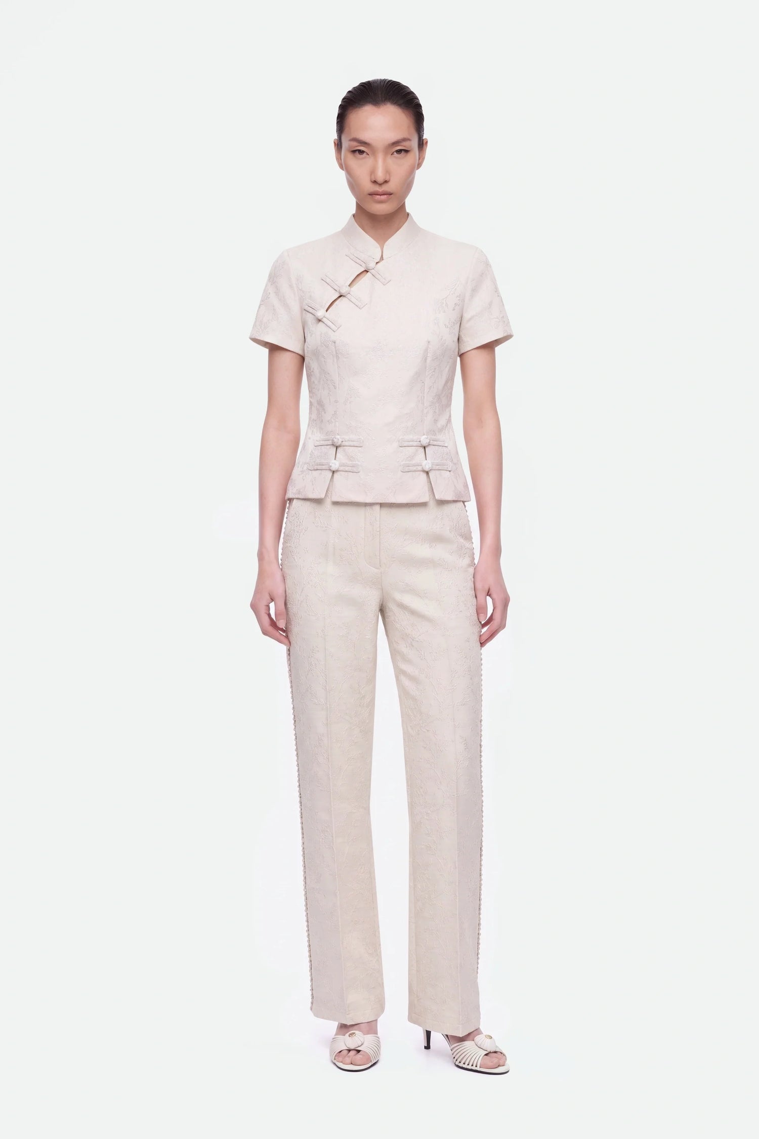 Textured Mid Rise Trousers