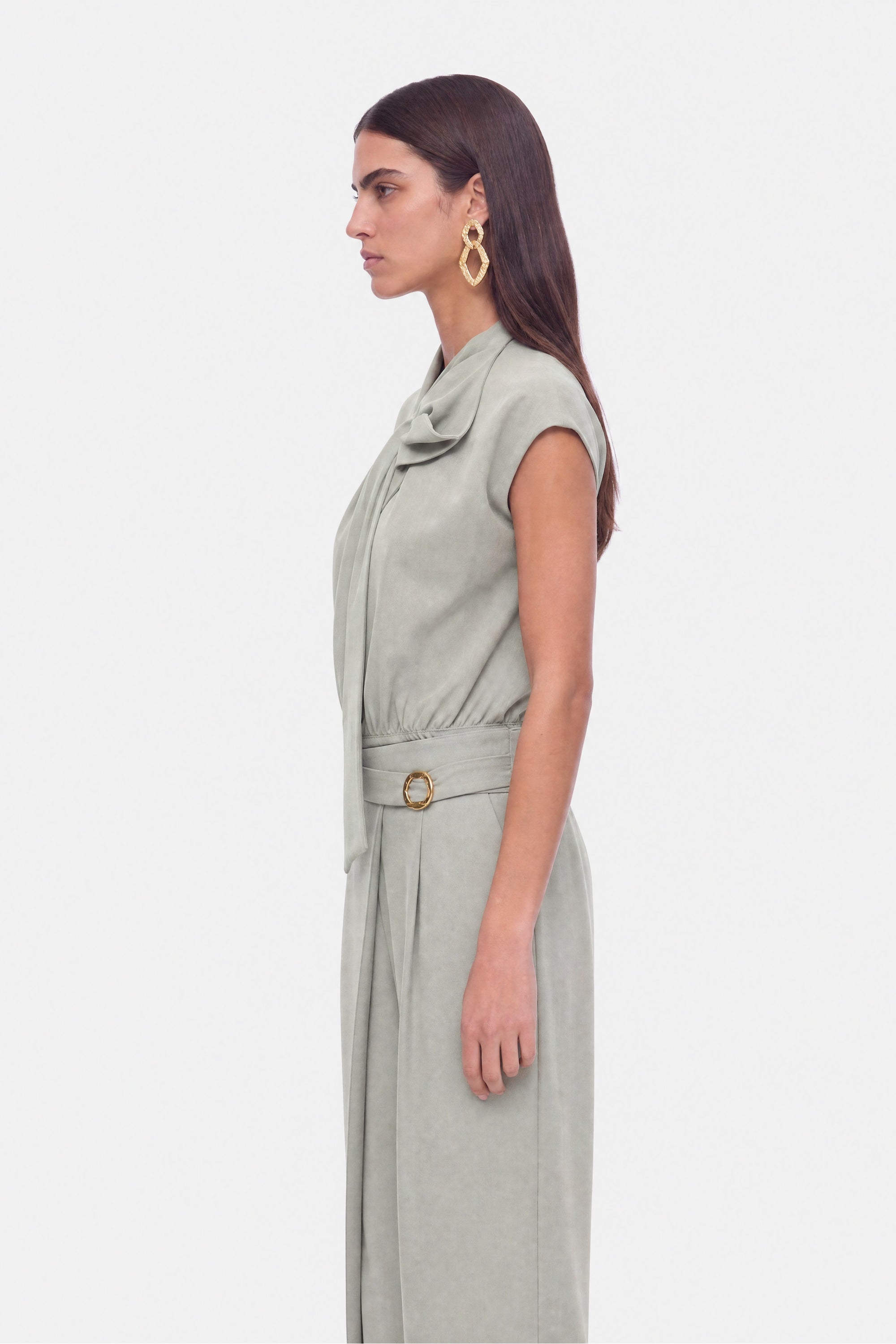 Collar Detail Sleeveless Bodysuit Blouse